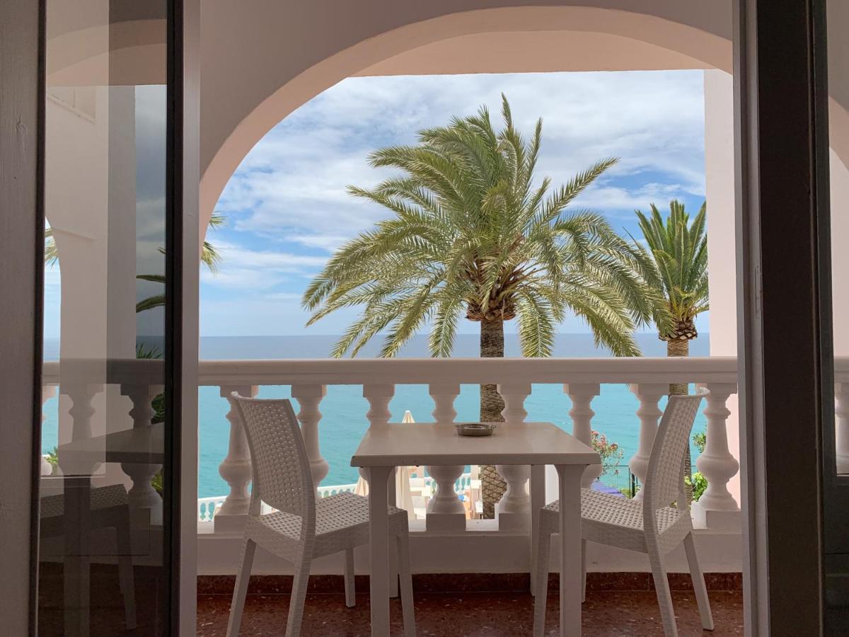 Hotel Paraiso Del Mar Nerja Bagian luar foto