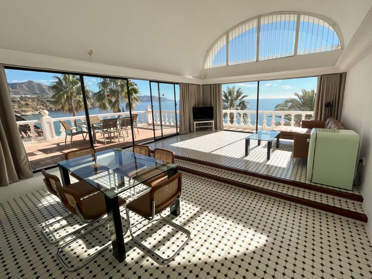 Hotel Paraiso Del Mar Nerja Bagian luar foto
