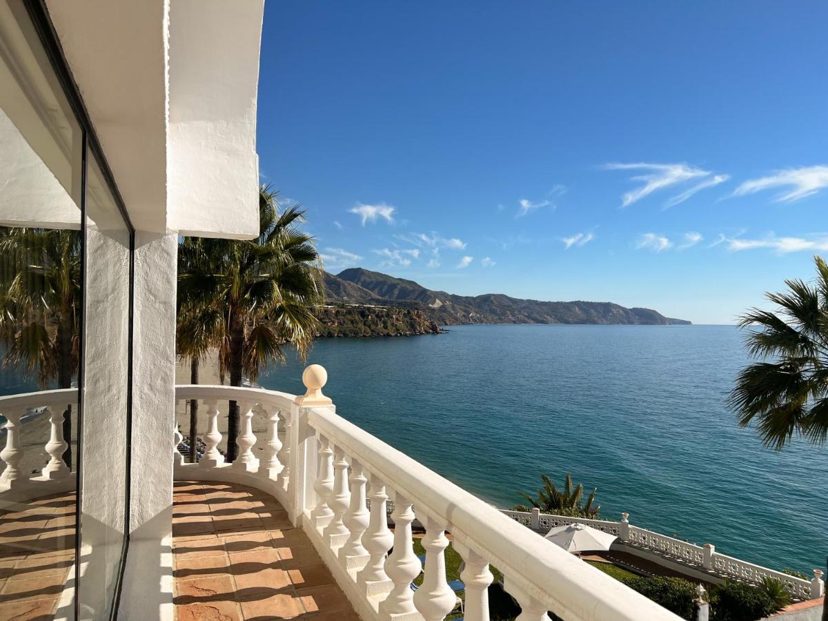 Hotel Paraiso Del Mar Nerja Bagian luar foto