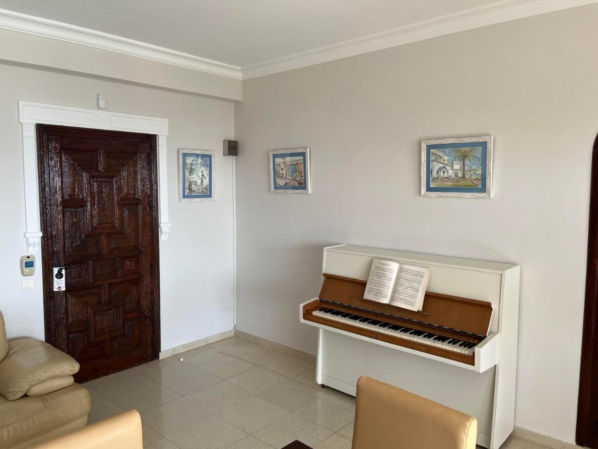 Hotel Paraiso Del Mar Nerja Bagian luar foto