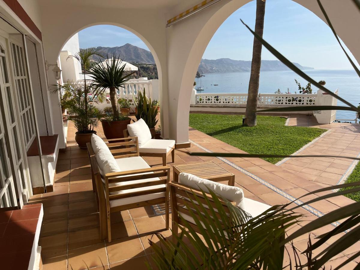 Hotel Paraiso Del Mar Nerja Bagian luar foto