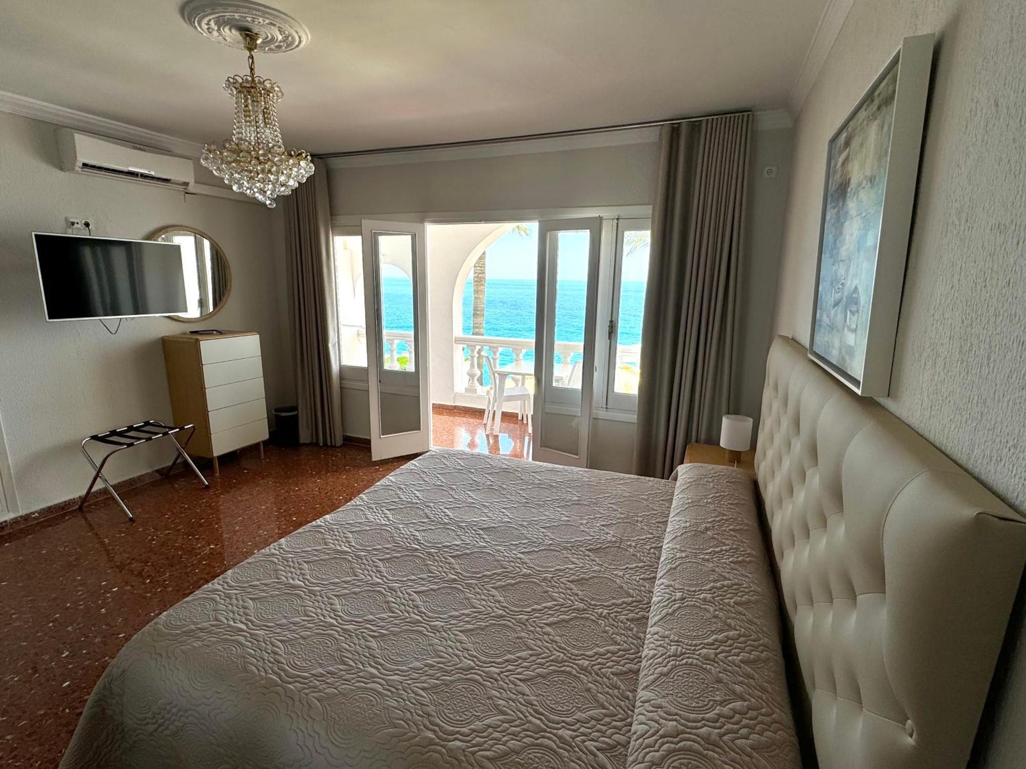 Hotel Paraiso Del Mar Nerja Ruang foto