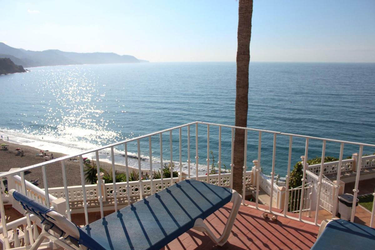 Hotel Paraiso Del Mar Nerja Bagian luar foto