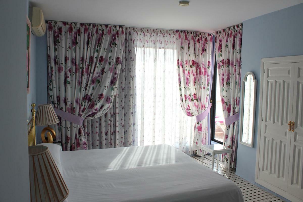 Hotel Paraiso Del Mar Nerja Bagian luar foto