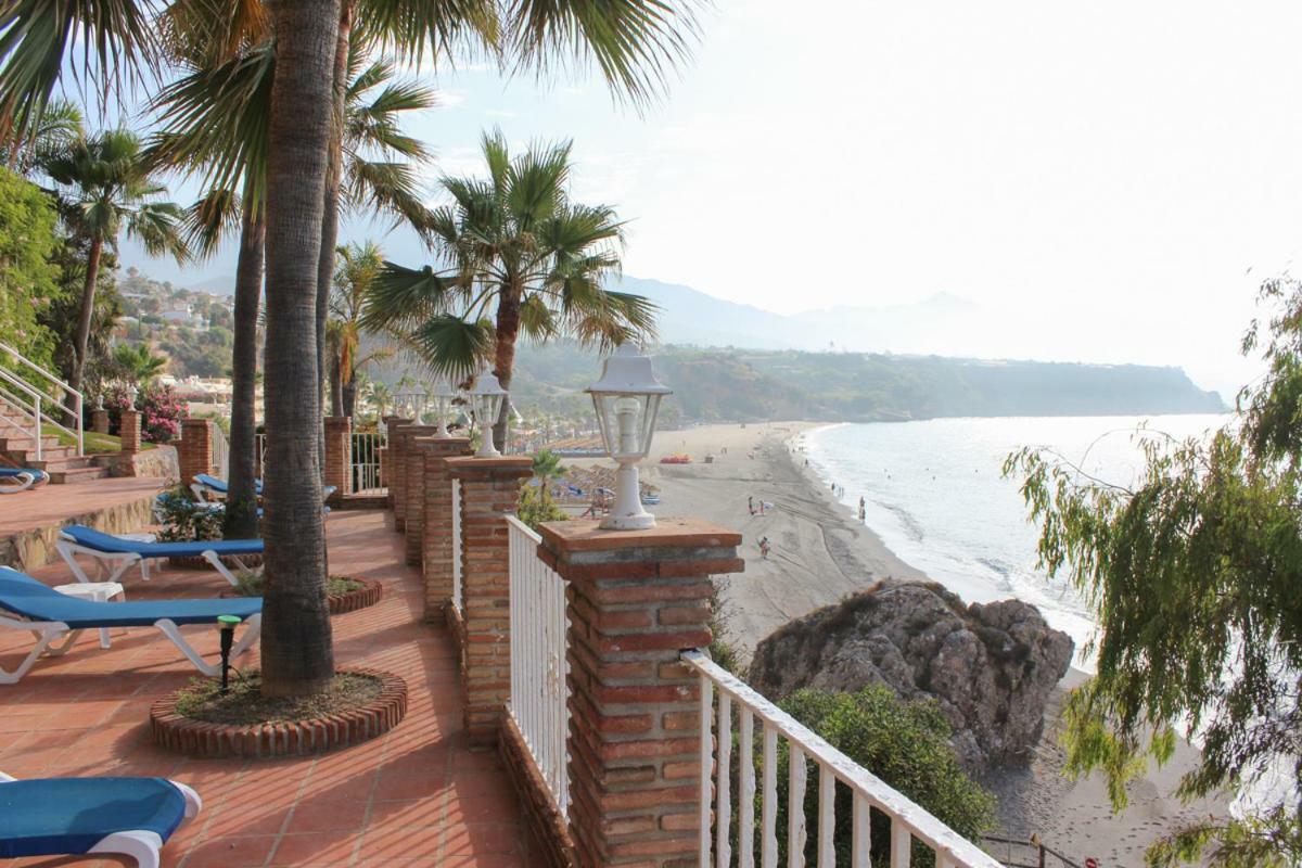 Hotel Paraiso Del Mar Nerja Bagian luar foto